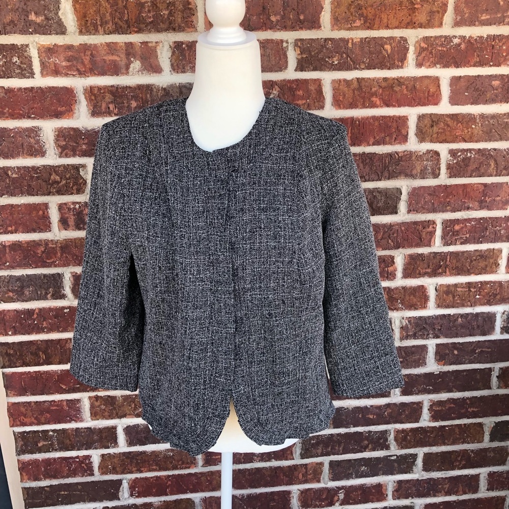 Women’s Dress Barn Cropped Open Blazer Size Medium